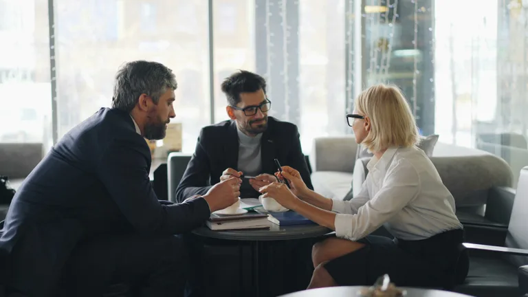 Studi Kasus: Proposal Agensi Kalah Pitching lalu Menang